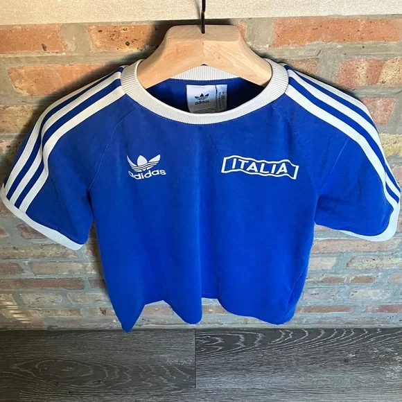 Adidas - Picture 2 of 15